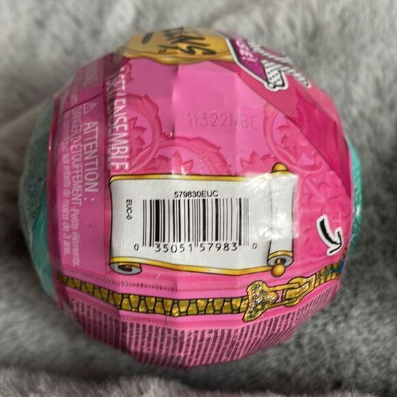 L.O.L Surprise! Queens 9 Surprises - Picture 8 of 9